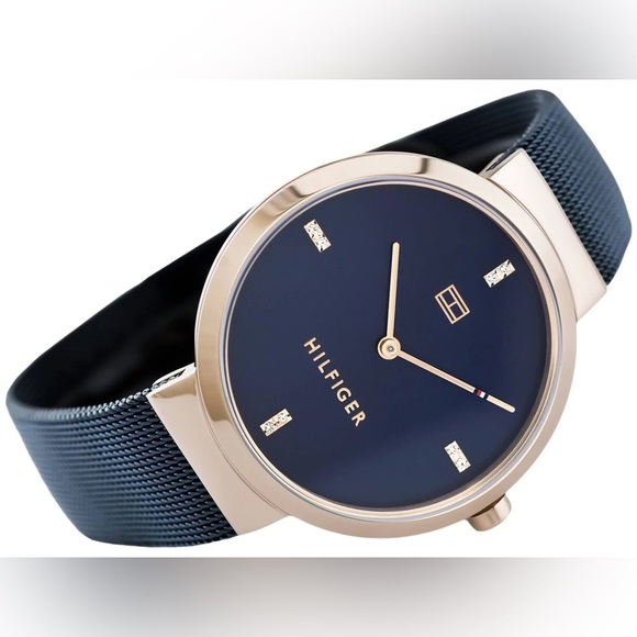 NWOB Liberty Women's Analog Quartz Watch with Stainless Steel Bracelet - Picture 3 of 8